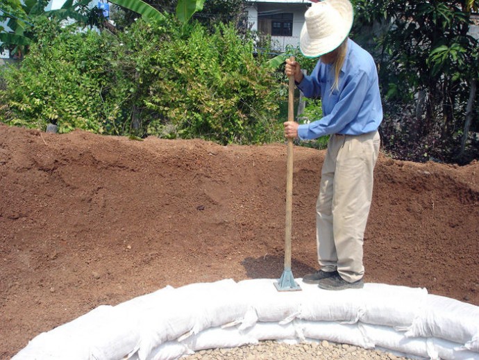 How To Build An Earthbag Dome Walden Labs