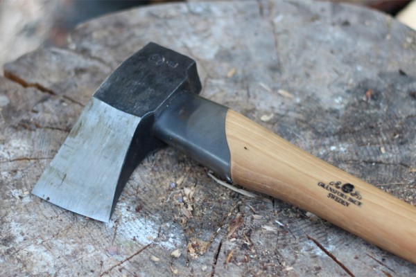 Got A Wood-Burning Stove? After You See This Weird Axe In Action It ...